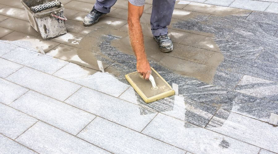 Professional gutter cleaning in Elmira, OR